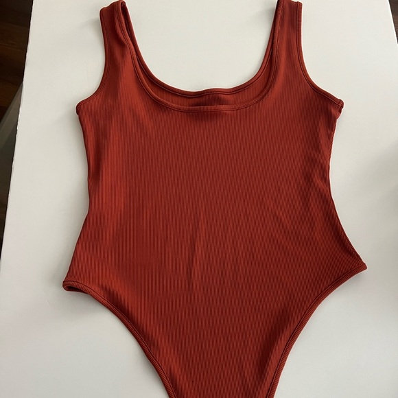 SHEIN Trio Bodysuit Set in Black, White, and Rust - Picture 2 of 4